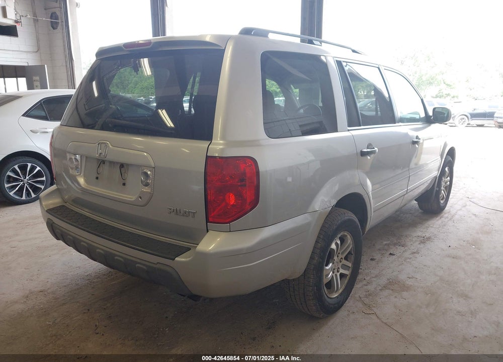 2004 HONDA PILOT EX VIN: 2HKYF18484H607545