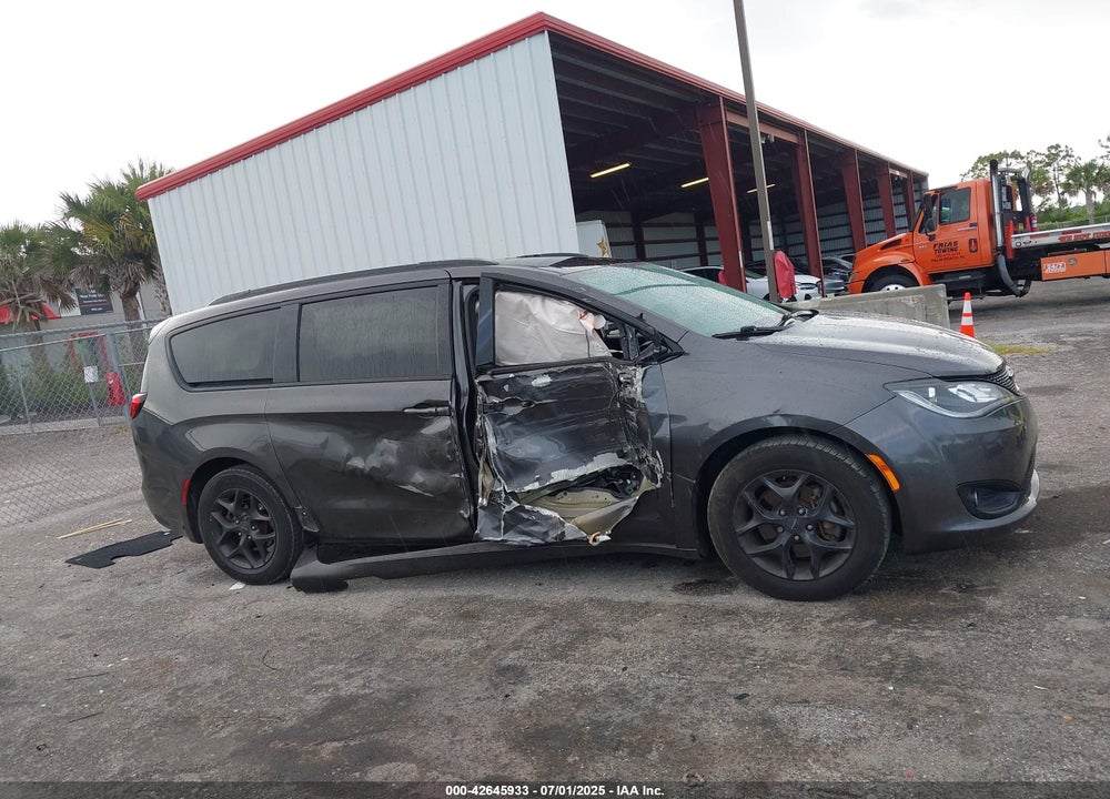 2020 CHRYSLER PACIFICA VIN: 2C4RC1BG2LR289665