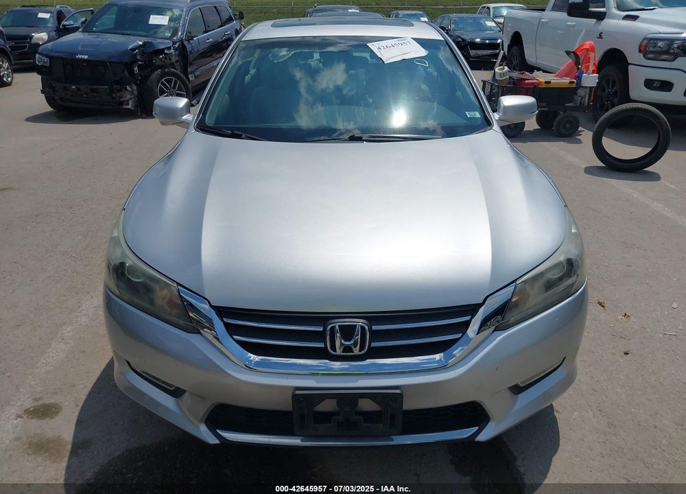 2013 HONDA ACCORD VIN: 1HGCR2F84DA027473