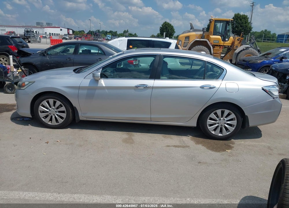 2013 HONDA ACCORD VIN: 1HGCR2F84DA027473
