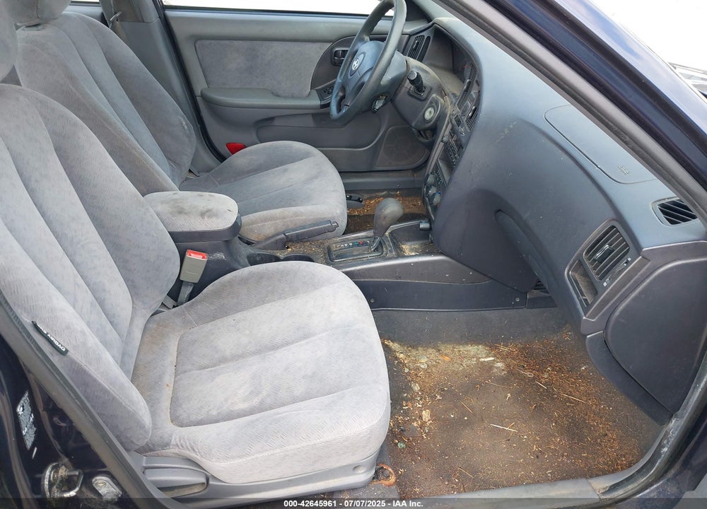 2005 HYUNDAI ELANTRA GLS/GT VIN: KMHDN46D75U950579