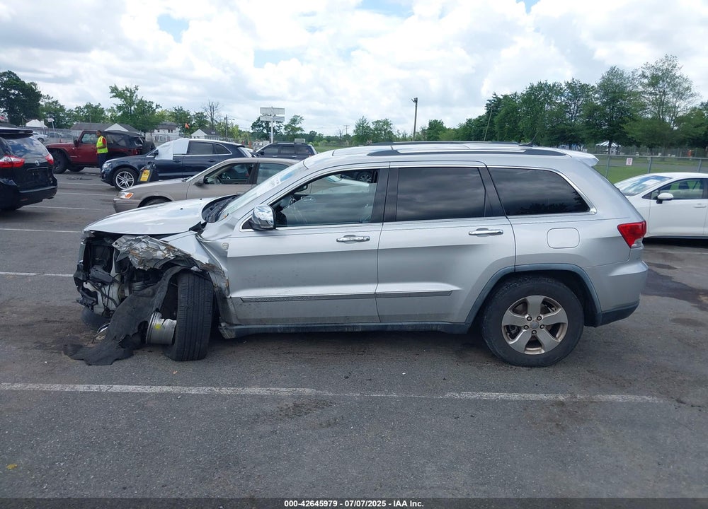 2011 JEEP GRAND CHEROKEE VIN: 1J4RR5GG4BC528147
