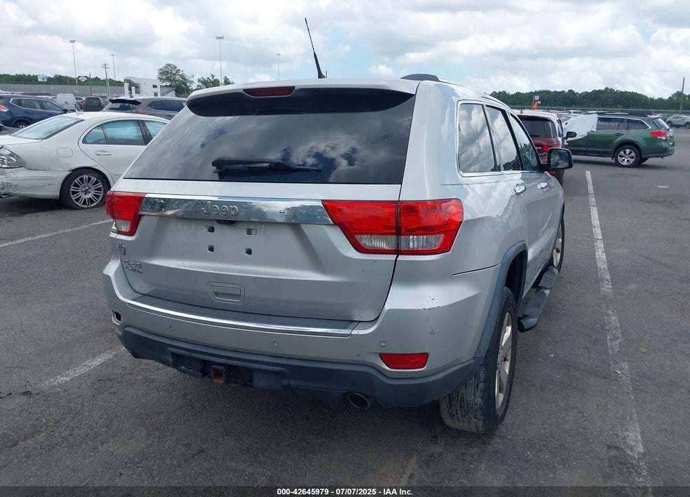 2011 JEEP GRAND CHEROKEE VIN: 1J4RR5GG4BC528147