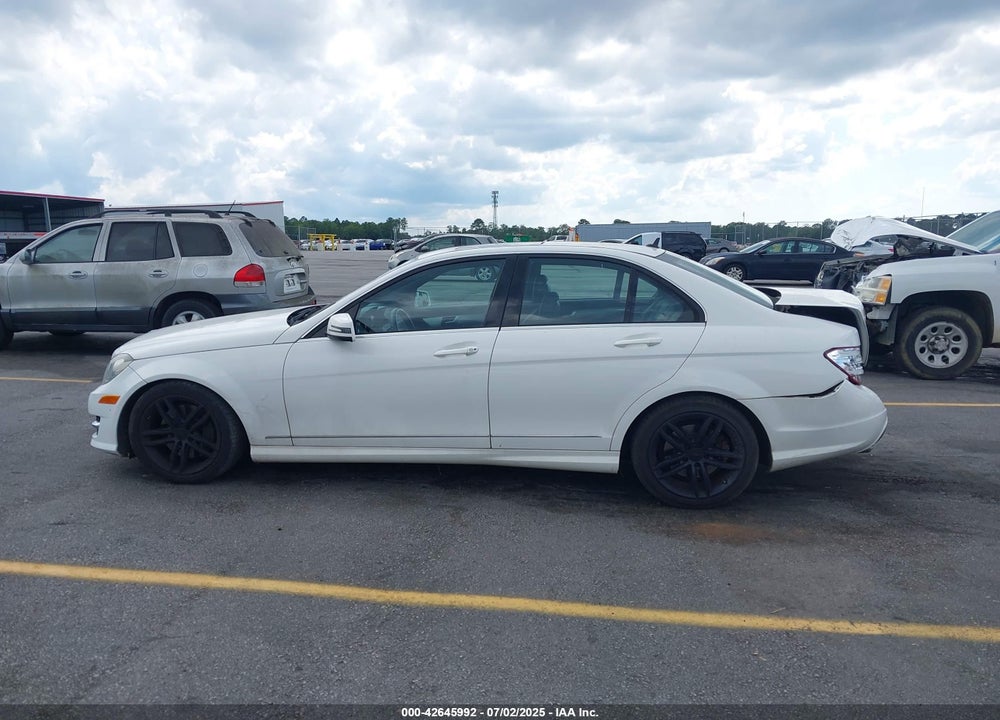 2013 MERCEDES-BENZ C CLASS VIN: WDDGF8AB8DR287316