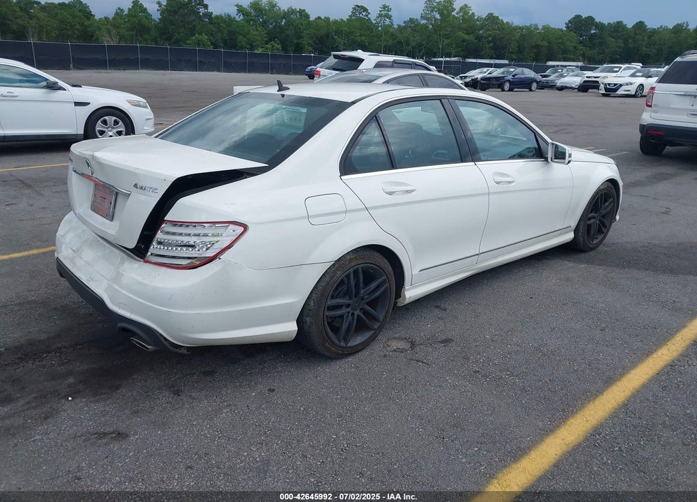 2013 MERCEDES-BENZ C CLASS VIN: WDDGF8AB8DR287316