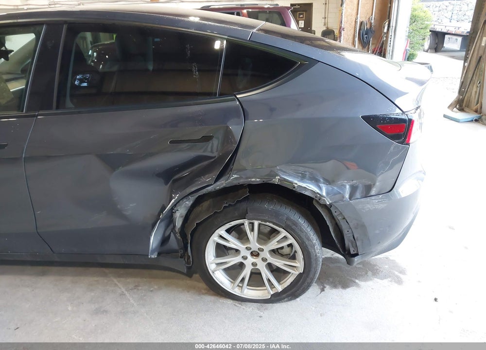 2021 TESLA MODEL Y LONG RANGE DUAL MOTOR ALL-WHEEL DRIVE VIN: 5YJYGDEE2MF191714