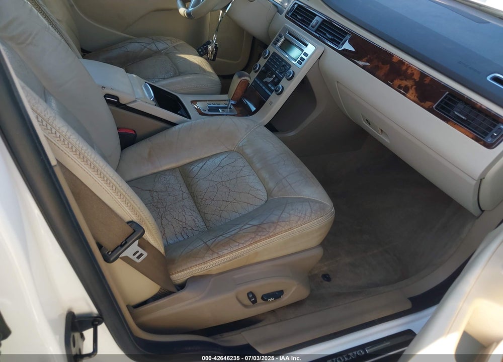 2010 VOLVO XC70 VIN: YV4992BZ6A1081115