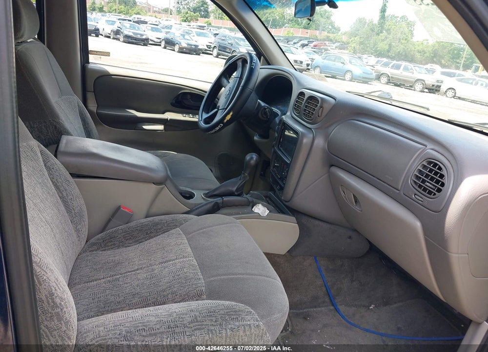 2002 CHEVROLET TRAILBLAZER LS VIN: 1GNDT13S622437186