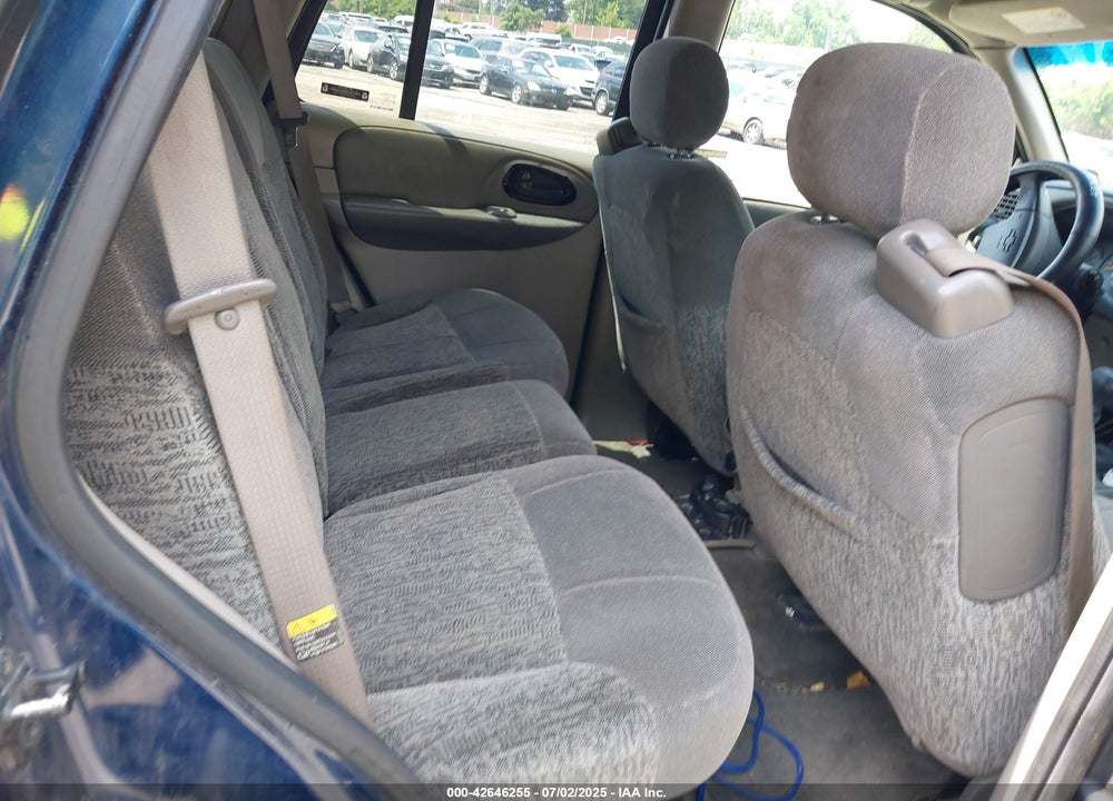2002 CHEVROLET TRAILBLAZER LS VIN: 1GNDT13S622437186