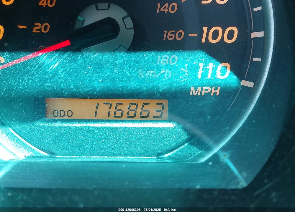 2004 TOYOTA 4RUNNER LIMITED V8 VIN: JTEBT17R140035187