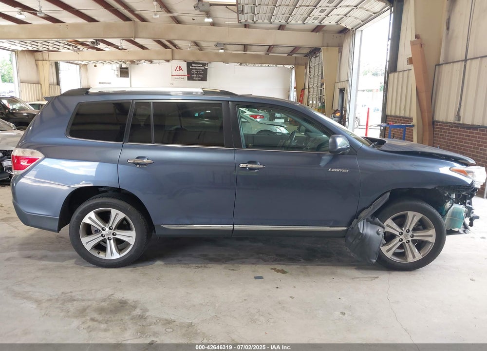2011 TOYOTA HIGHLANDER LIMITED V6 VIN: 5TDYK3EH8BS026066