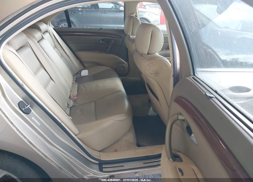 2006 ACURA RL VIN: JH4KB16516C010442