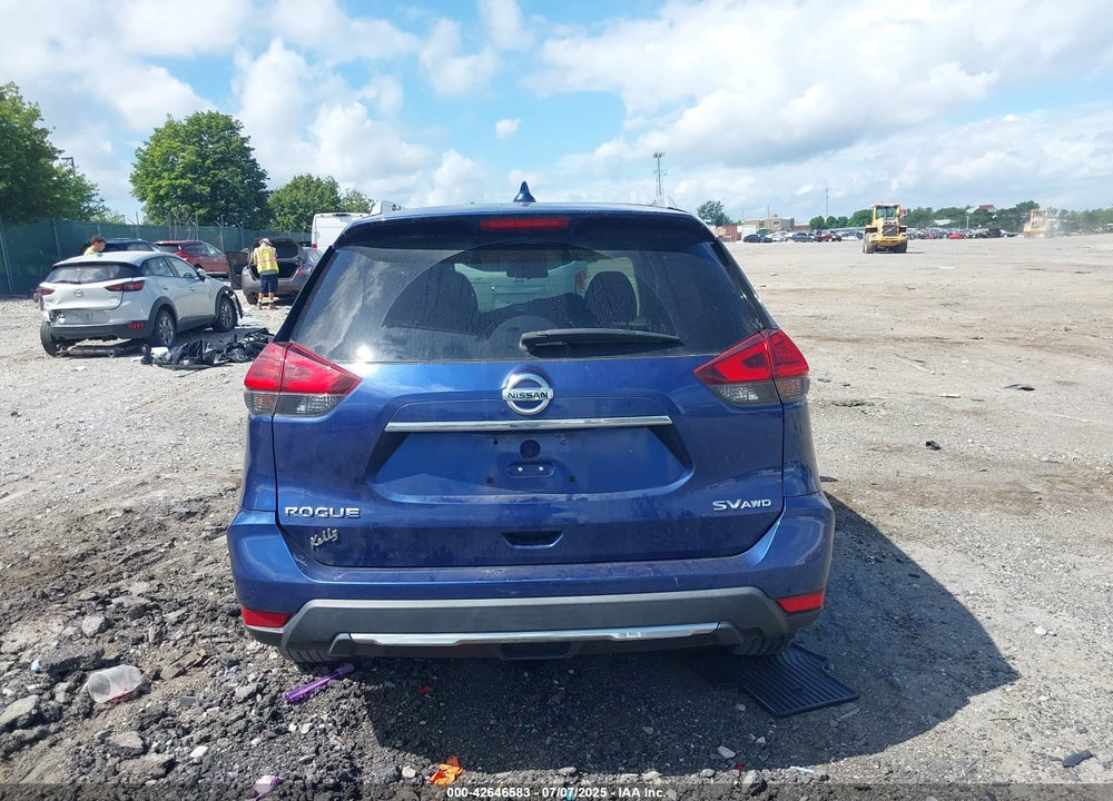 2017 NISSAN ROGUE VIN: 5N1AT2MV1HC793831
