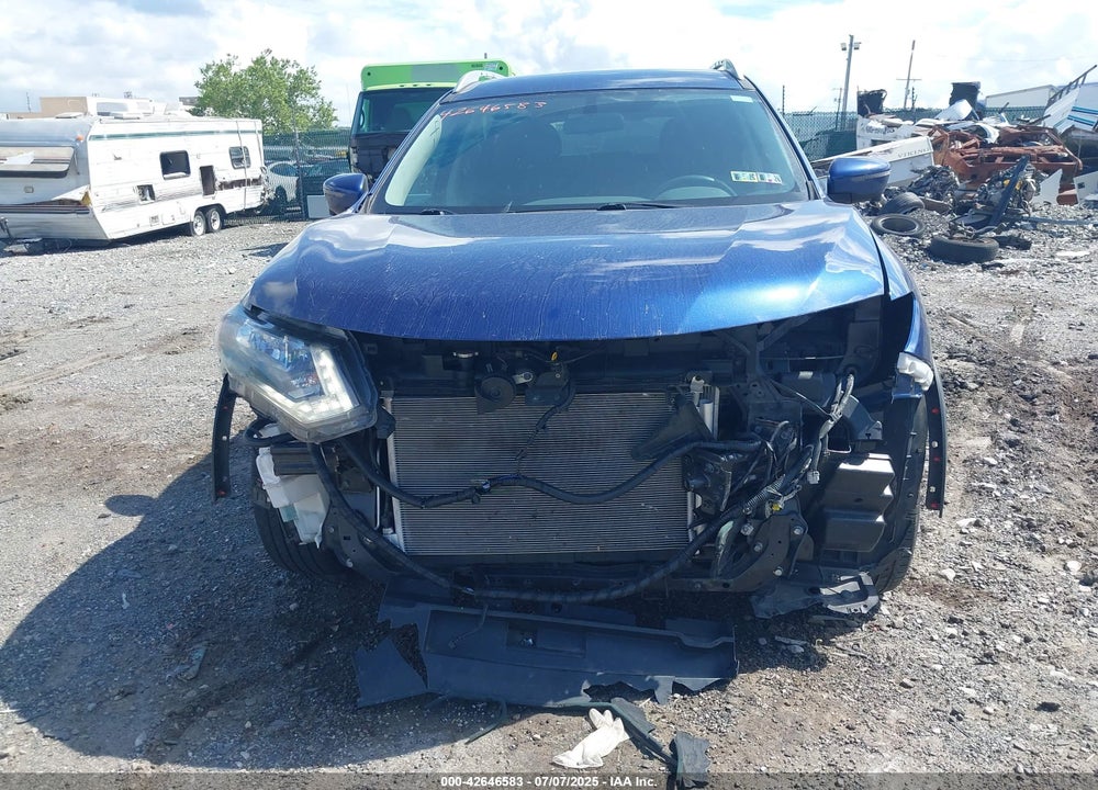 2017 NISSAN ROGUE VIN: 5N1AT2MV1HC793831
