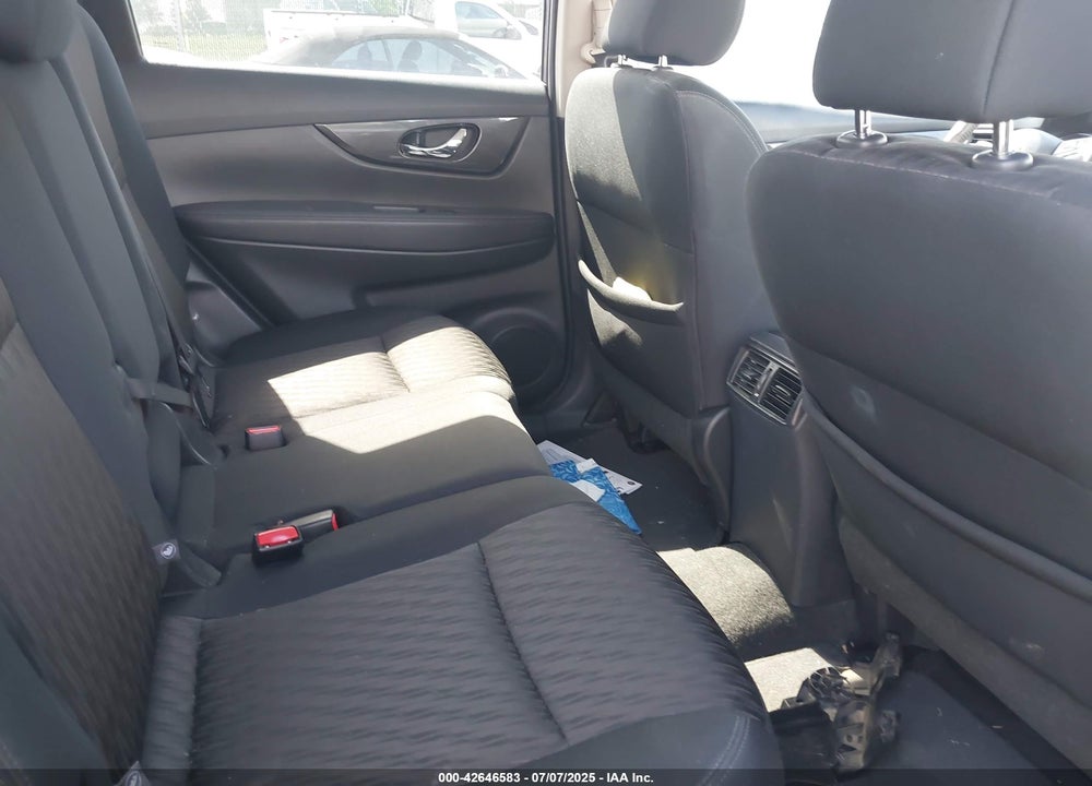 2017 NISSAN ROGUE VIN: 5N1AT2MV1HC793831