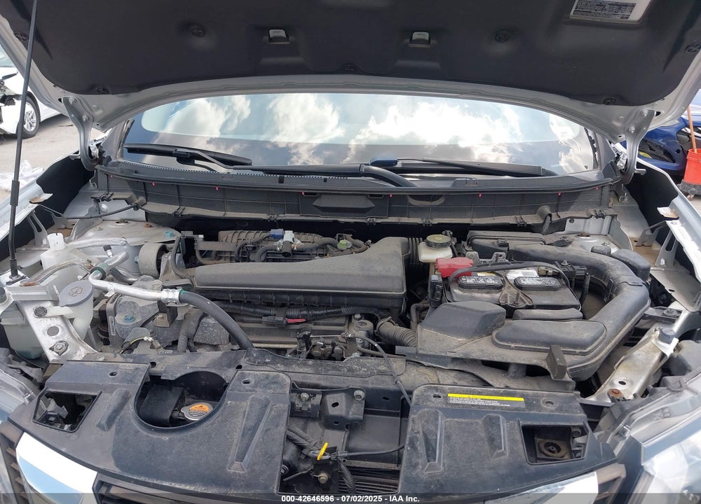 2018 NISSAN ROGUE VIN: KNMAT2MV2JP578025