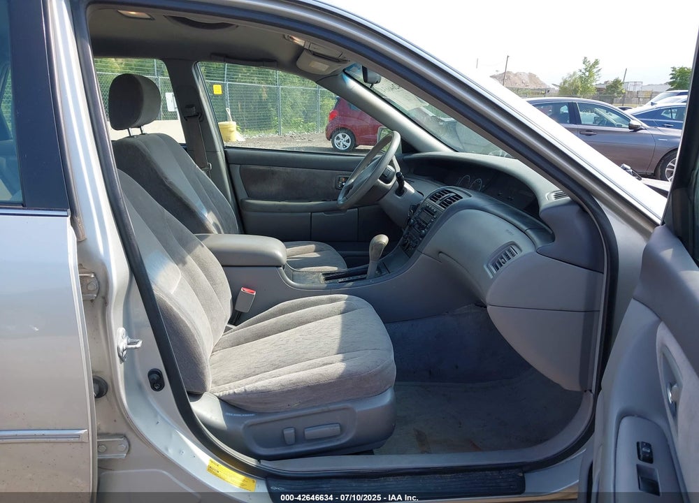 2001 TOYOTA AVALON XL VIN: 4T1BF28BX1U112562