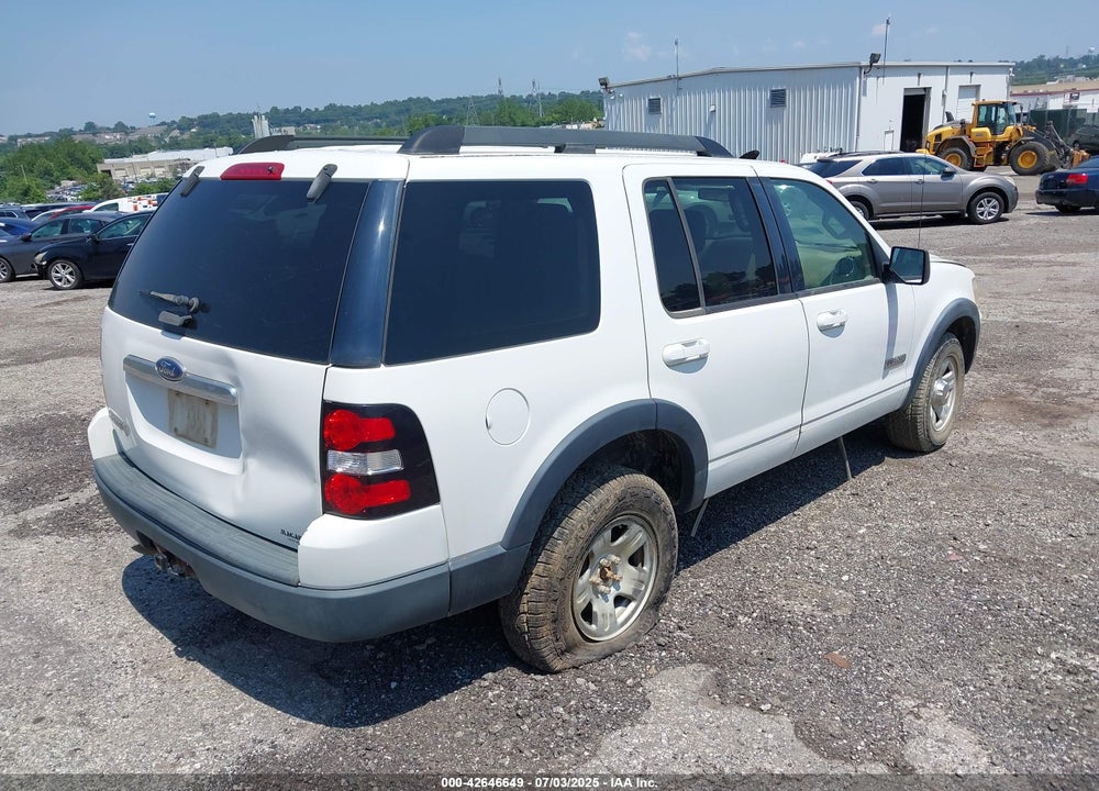 2007 FORD EXPLORER XLT VIN: 1FMEU63E57UA47477