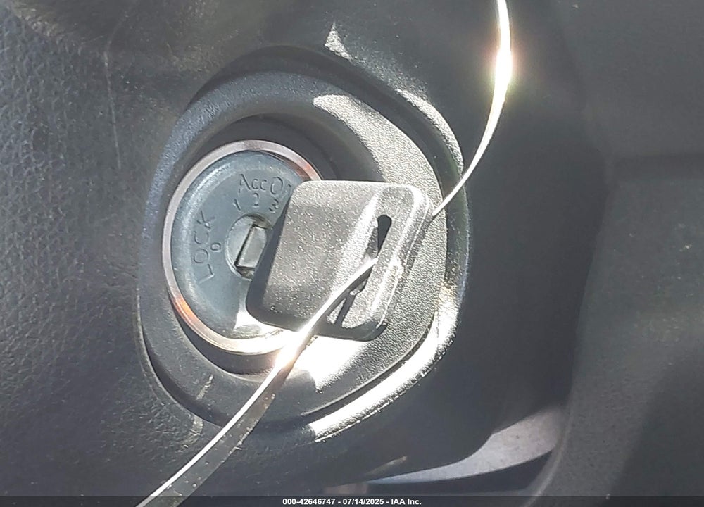 2011 NISSAN ROGUE S VIN: JN8AS5MV3BW271317