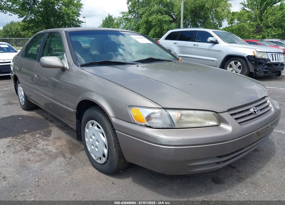 1999 TOYOTA CAMRY LE VIN: 4T1BG22K5XU571948