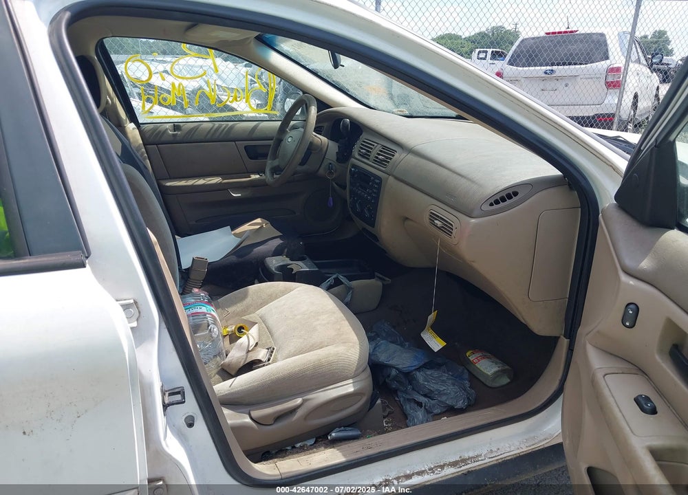 2005 FORD TAURUS SE VIN: 1FAFP53255A304254