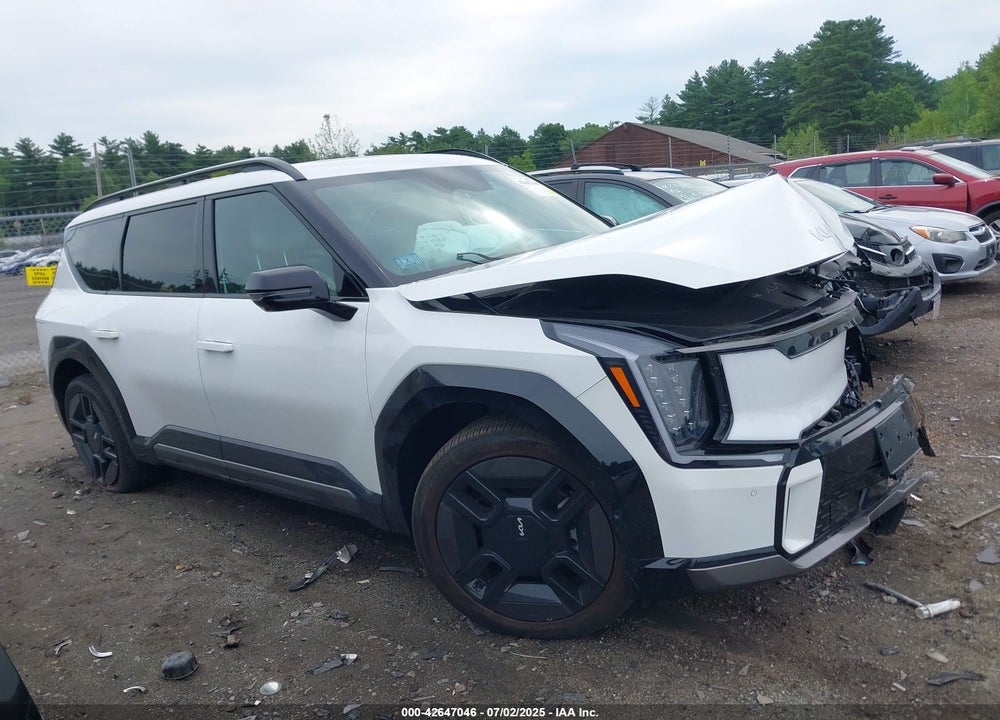 2025 KIA EV9 VIN: KNDAEFS56S6053741