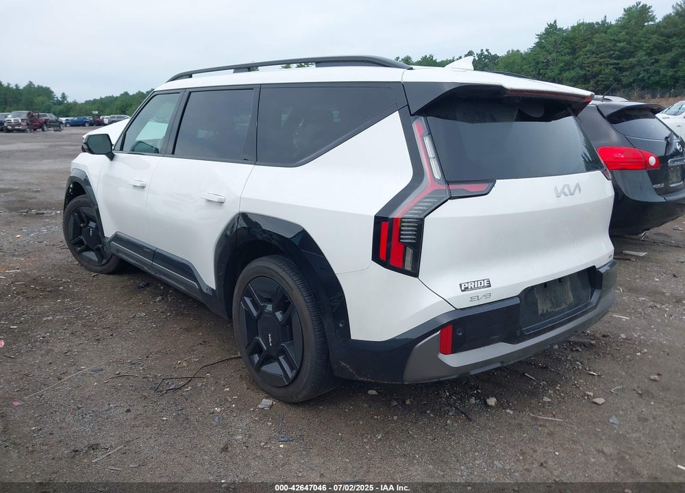 2025 KIA EV9 VIN: KNDAEFS56S6053741