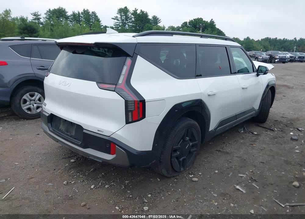 2025 KIA EV9 VIN: KNDAEFS56S6053741