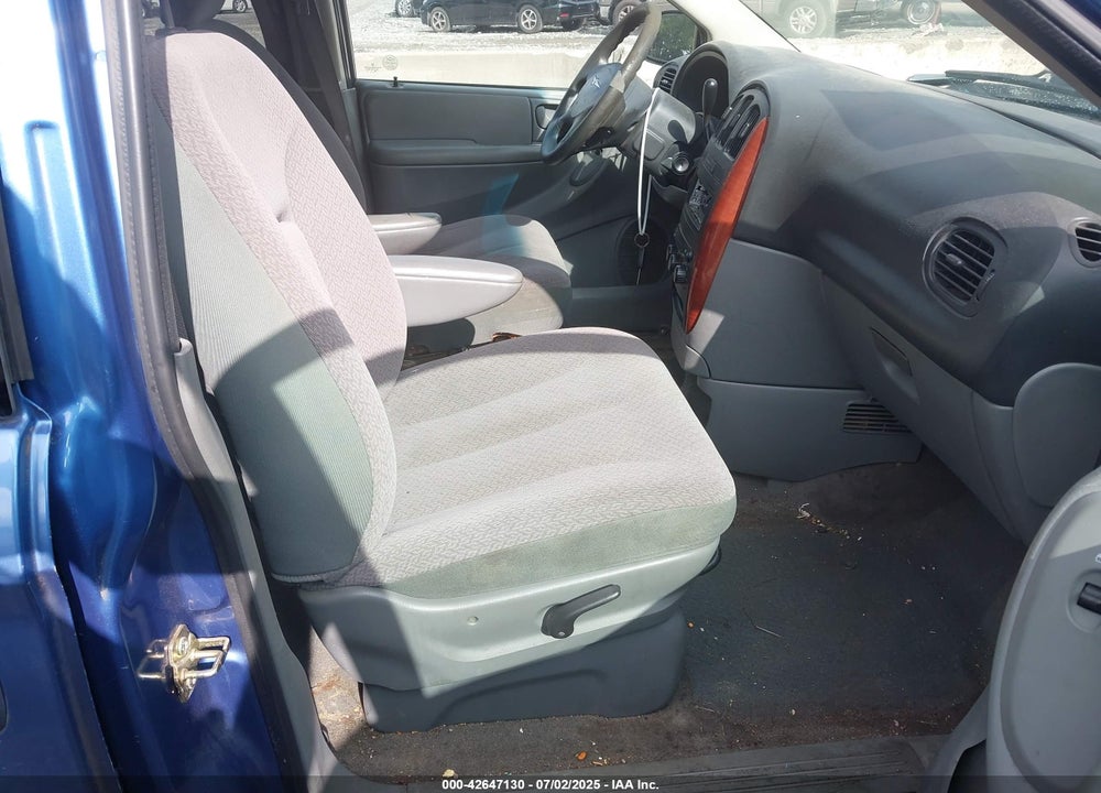 2007 CHRYSLER TOWN & COUNTRY VIN: 1A4GJ45R37B122998