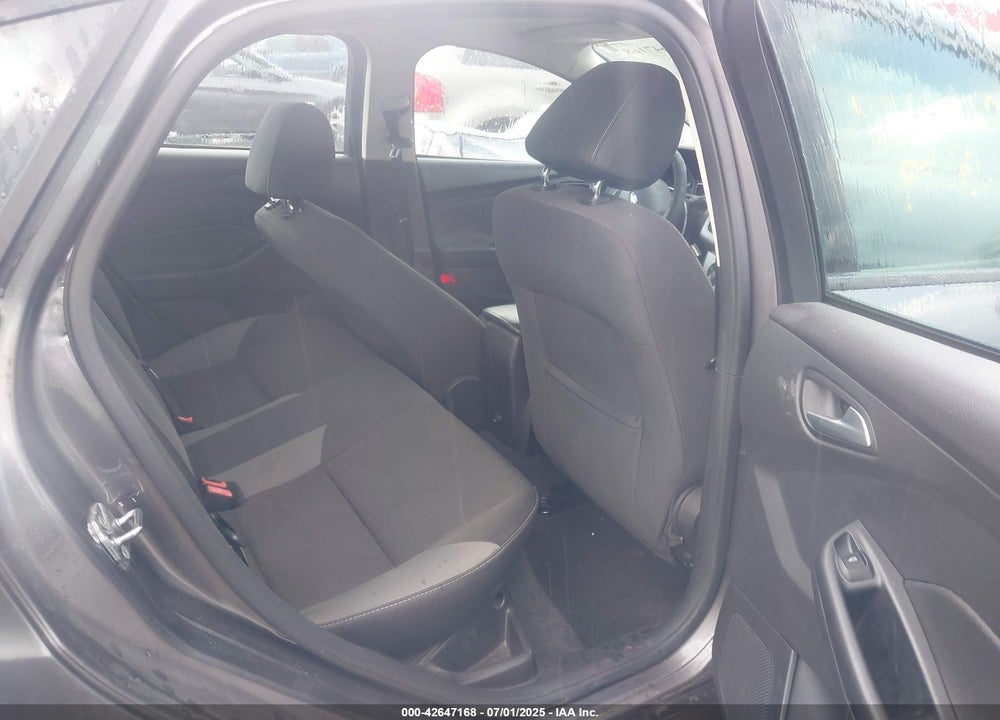 2014 FORD FOCUS SE VIN: 1FADP3F28EL448313