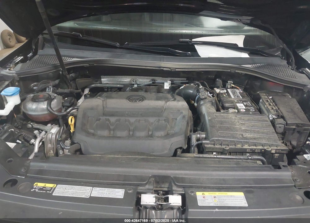2022 VOLKSWAGEN TIGUAN VIN: 3VV2B7AX0NM049163