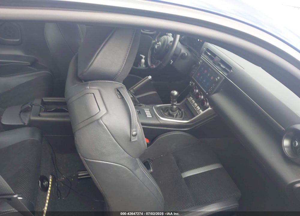 2023 TOYOTA GR 86 VIN: JF1ZNBE14P9756836