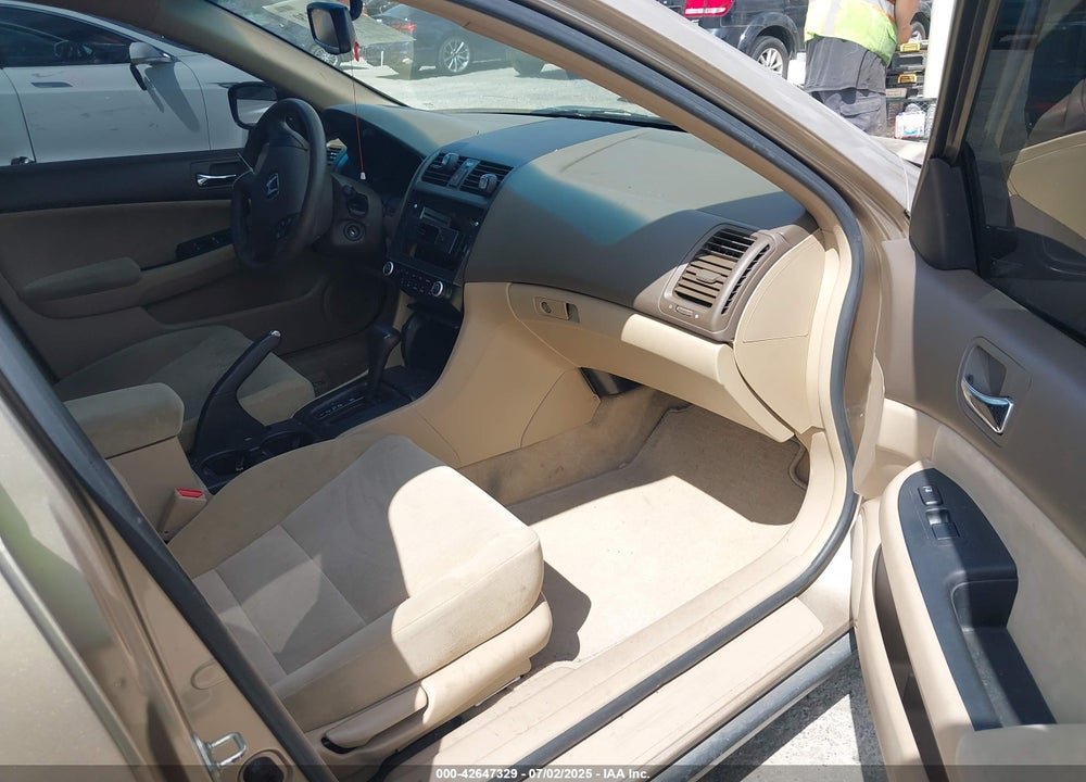 2004 HONDA ACCORD 2.4 LX VIN: 1HGCM56394A114581