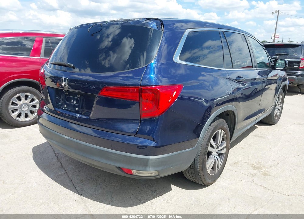 2017 HONDA PILOT VIN: 5FNYF5H57HB025053