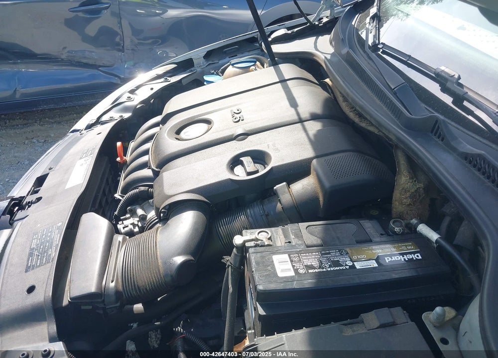 2011 VOLKSWAGEN GOLF VIN: WVWDB7AJ2BW057800