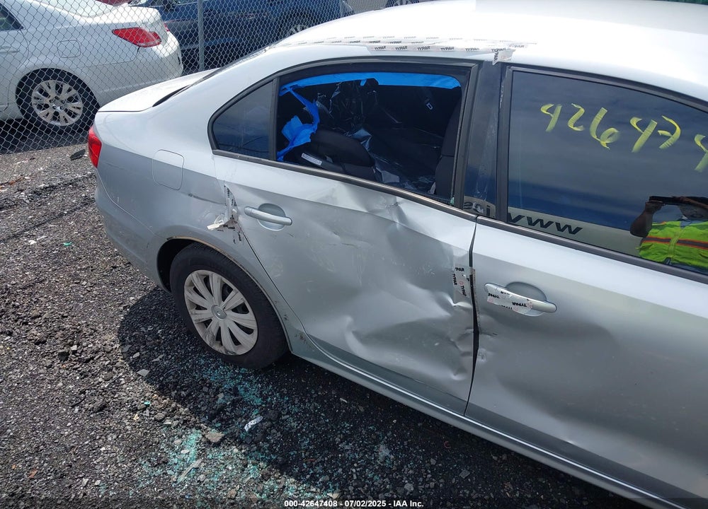 2014 VOLKSWAGEN JETTA VIN: 3VW2K7AJ7EM212611
