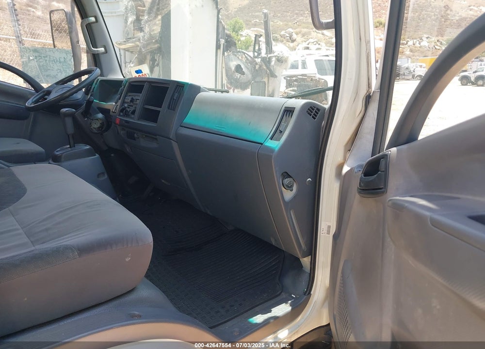 2013 ISUZU NPR HD GAS REG VIN: 54DC4W1B5DS803199