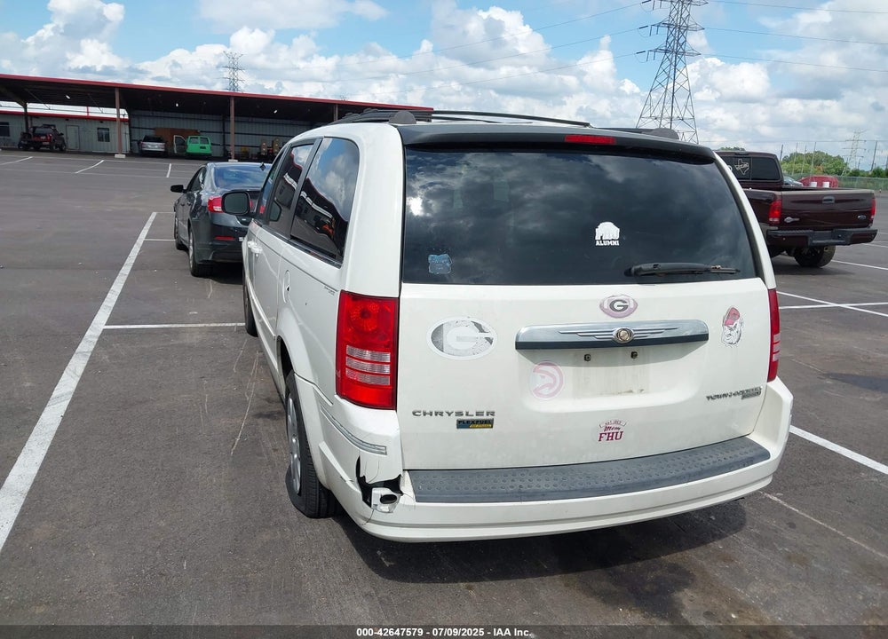 2010 CHRYSLER TOWN & COUNTRY LX VIN: 2A4RR4DE5AR186467