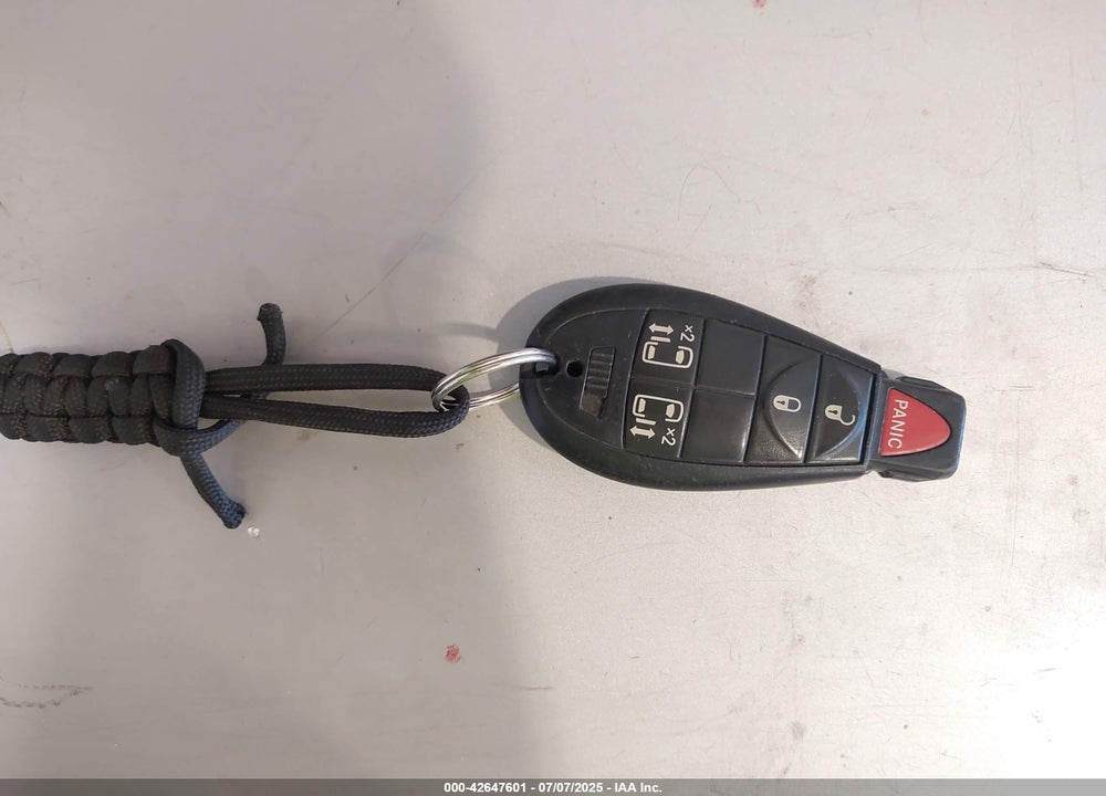2011 DODGE GRAND CARAVAN VIN: 2D4RN5DG6BR660679