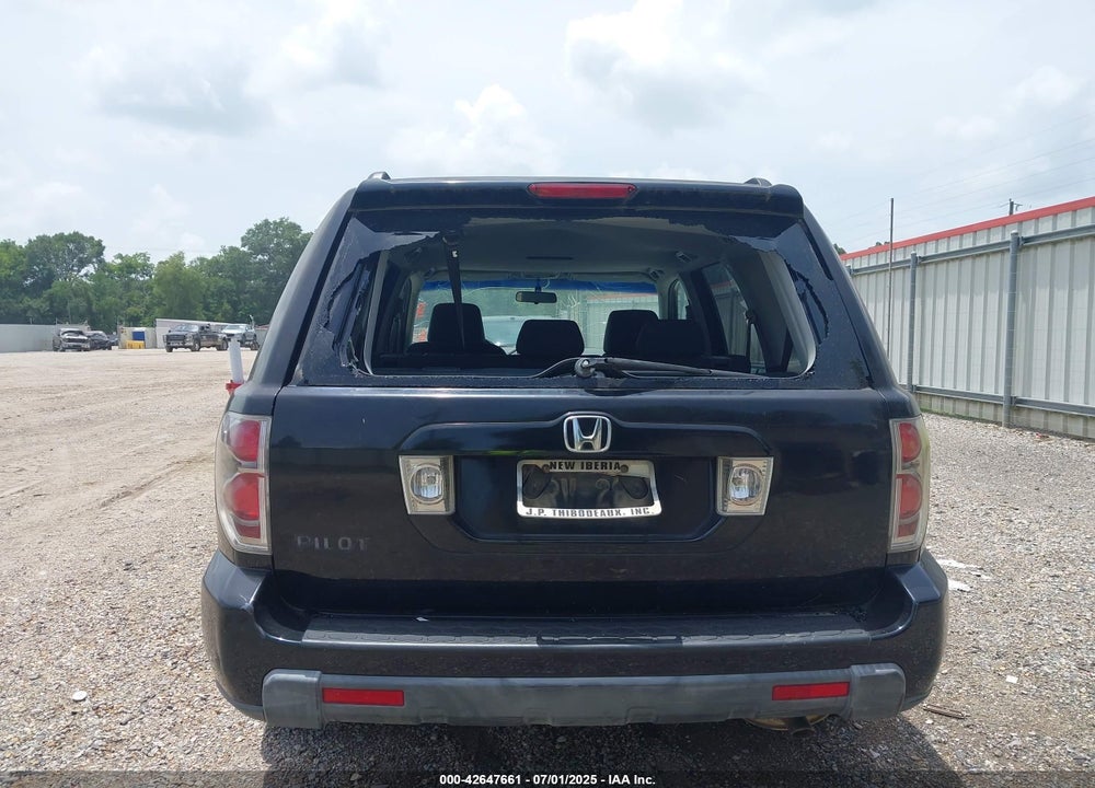 2008 HONDA PILOT VIN: 5FNYF282X8B015542