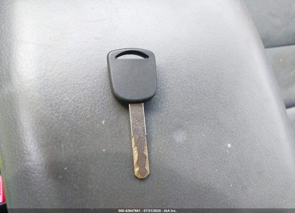 2008 HONDA PILOT VIN: 5FNYF282X8B015542
