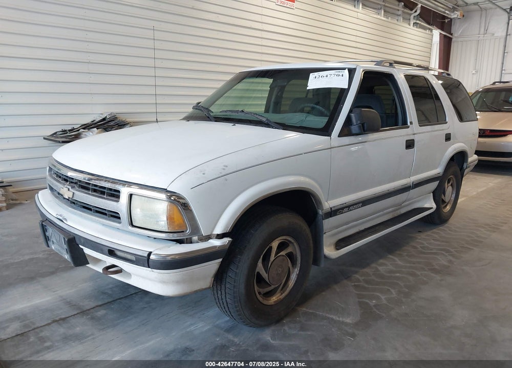 1995 CHEVROLET BLAZER VIN: 1GNDT13W0S2182537