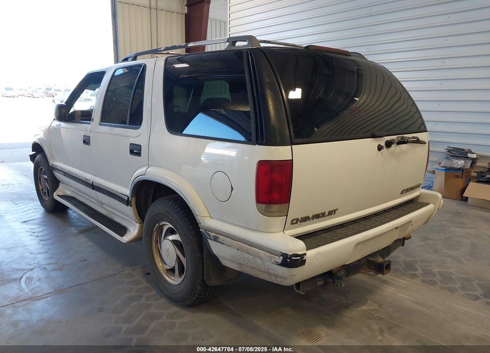 1995 CHEVROLET BLAZER VIN: 1GNDT13W0S2182537