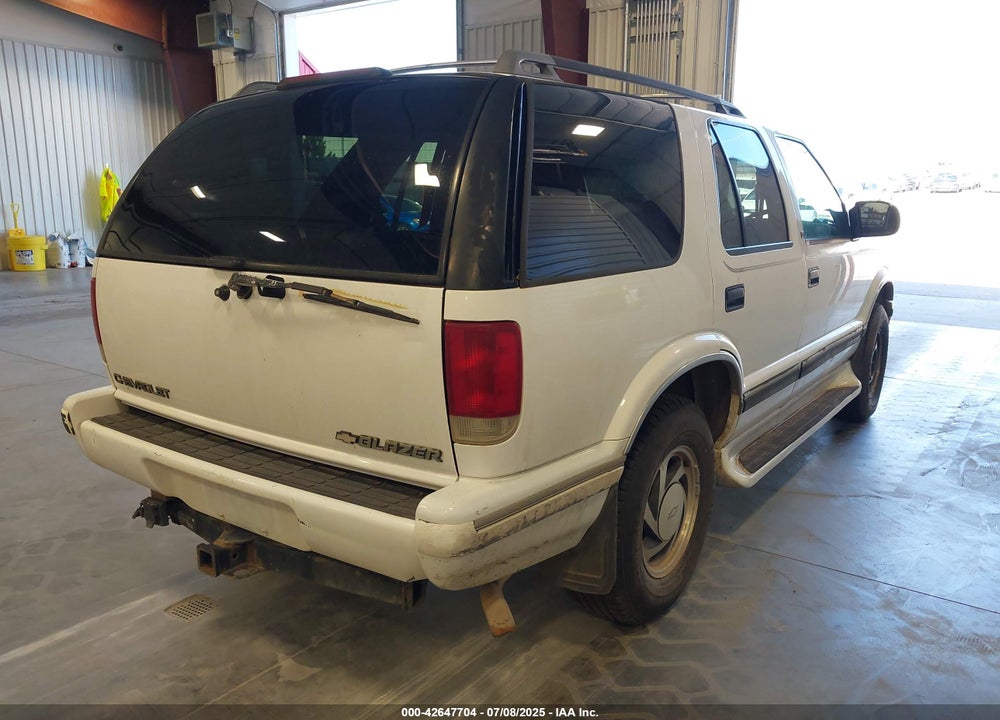1995 CHEVROLET BLAZER VIN: 1GNDT13W0S2182537