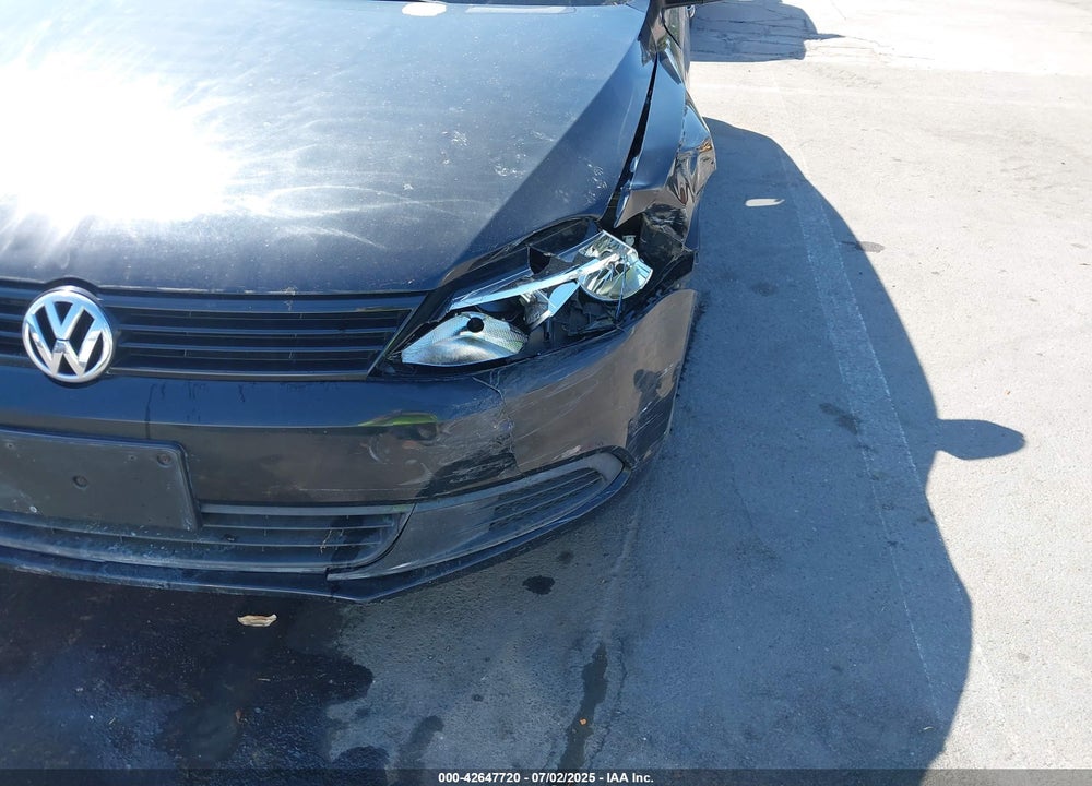 2013 VOLKSWAGEN JETTA 2.0L S VIN: 3VW2K7AJ2DM354895