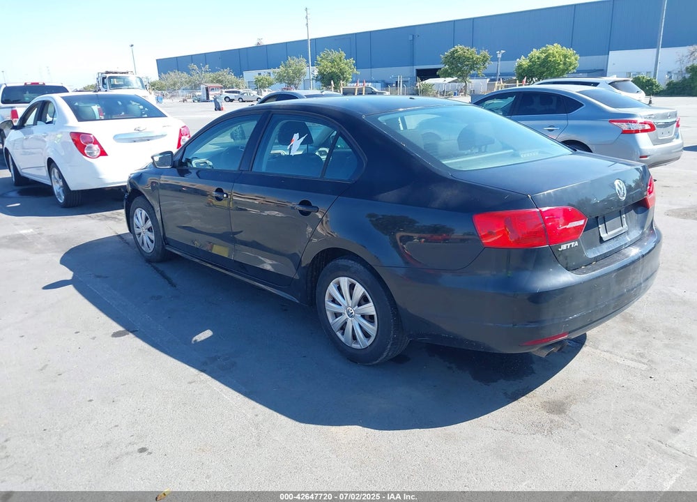 2013 VOLKSWAGEN JETTA 2.0L S VIN: 3VW2K7AJ2DM354895
