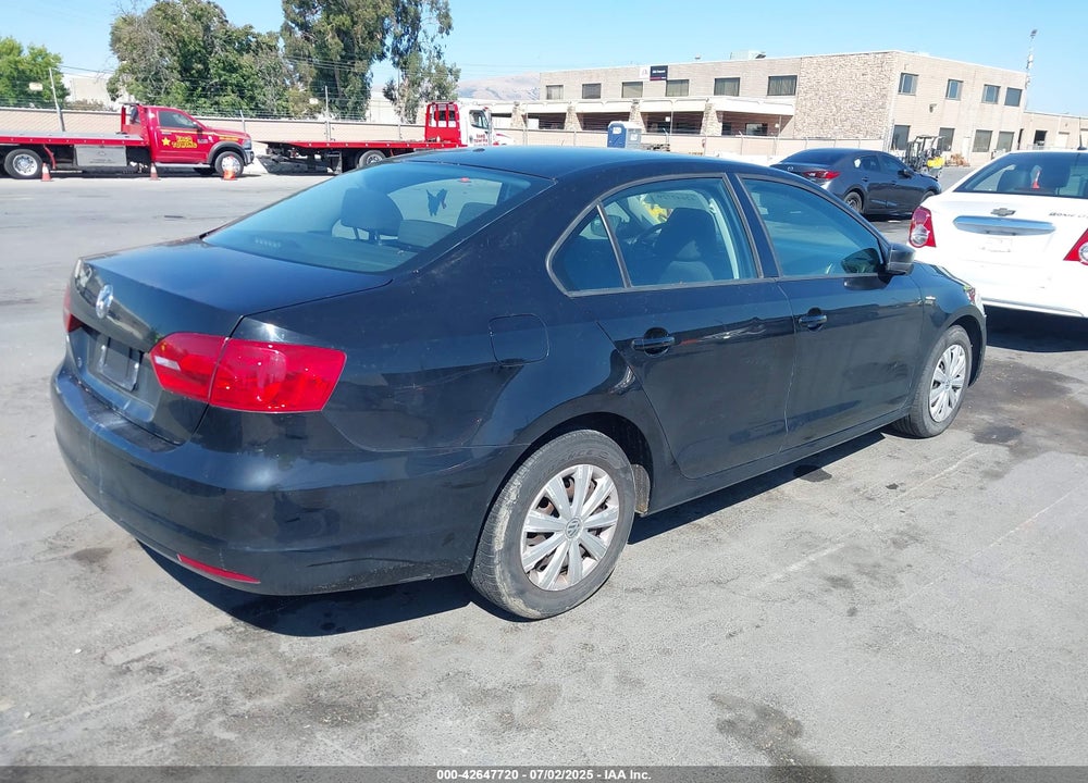 2013 VOLKSWAGEN JETTA 2.0L S VIN: 3VW2K7AJ2DM354895