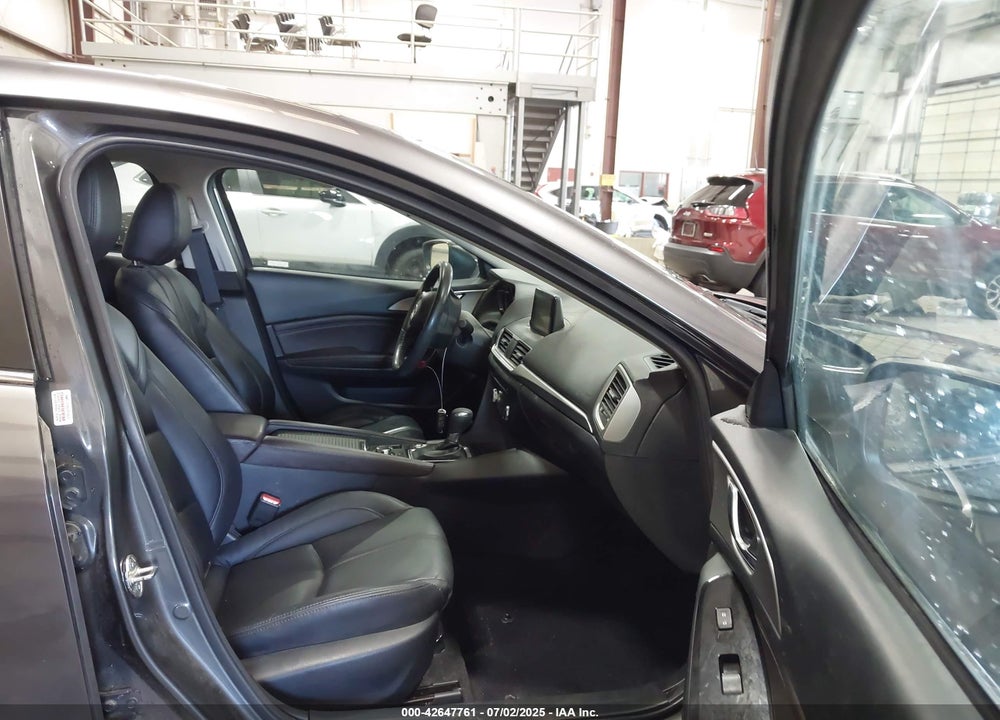 2018 MAZDA 3 VIN: 3MZBN1V38JM215236