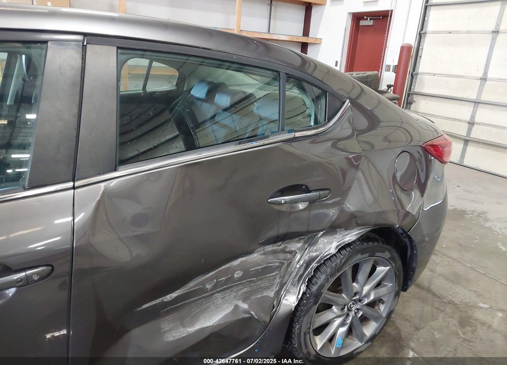 2018 MAZDA 3 VIN: 3MZBN1V38JM215236