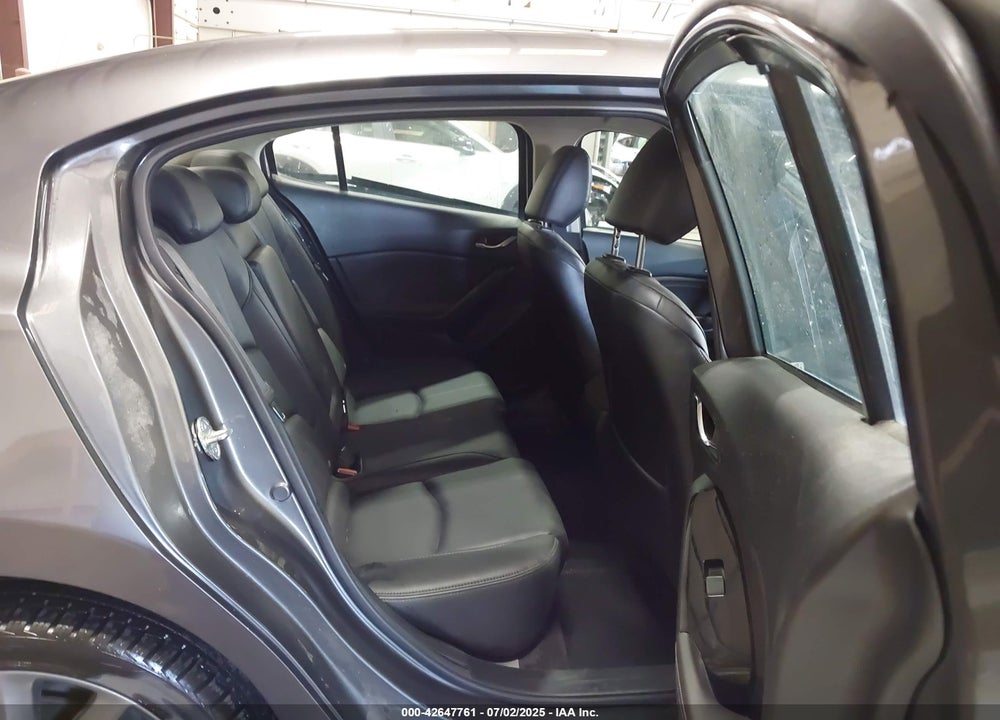 2018 MAZDA 3 VIN: 3MZBN1V38JM215236
